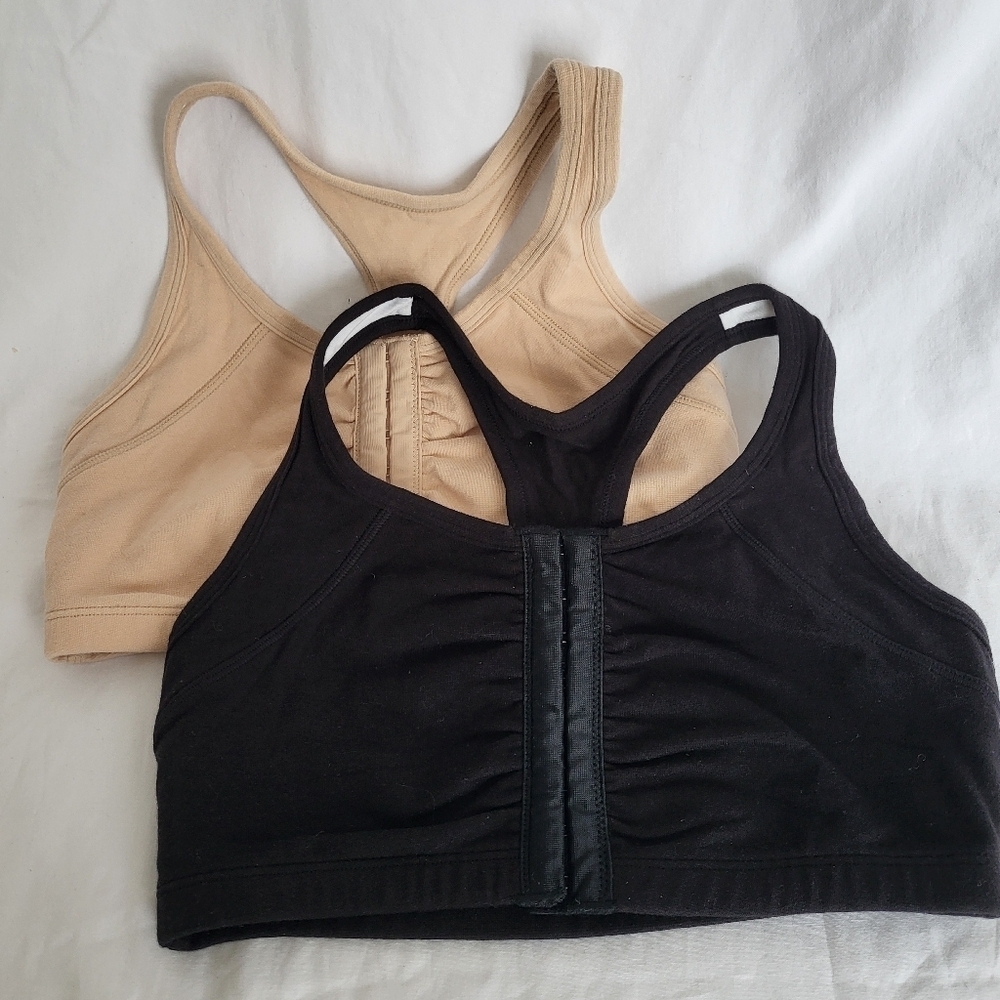 NWOT Fruit of the Loom Black and Tan Sports Bras, Size 34, Fasten in Front